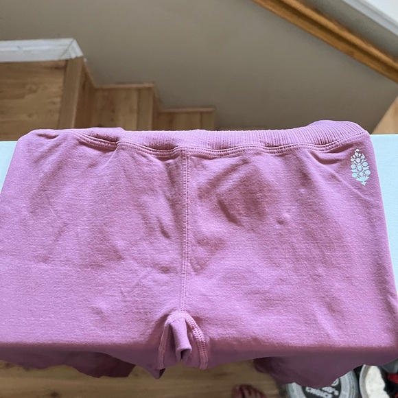 Free People Movement Good Karma Leggings XS/S Dark Rose/Mauve color NWOT - Picture 3 of 5